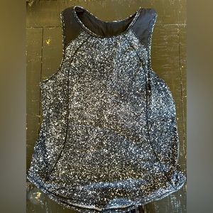 Lululemon tank size 6